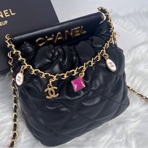CC beaute makeup bag cosmetic chain quilted leather charm bucket bag beauty